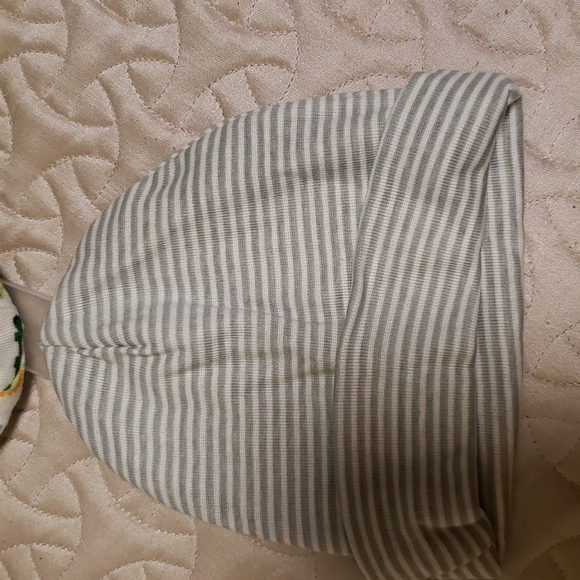 🔶️5 for $30🔶️ Baby Caps - Picture 6 of 6